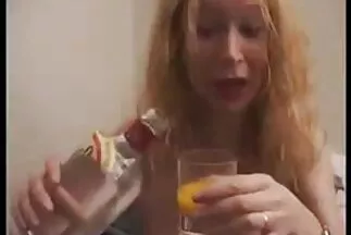 Izgatott férfi rabja a dundi pina seggtől és a puncitól.