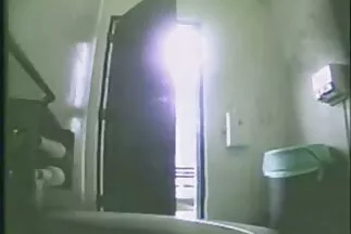 A tornateremben sportos szex punci nyalás lányok huncutkodnak együtt.