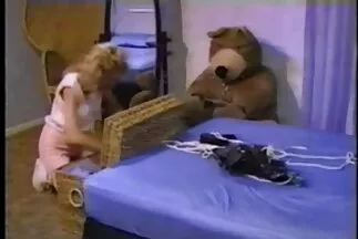 A szuperhős berúgott a fasz a pinába Viagrától, és keményen dugni kezdte a barátnőjét.